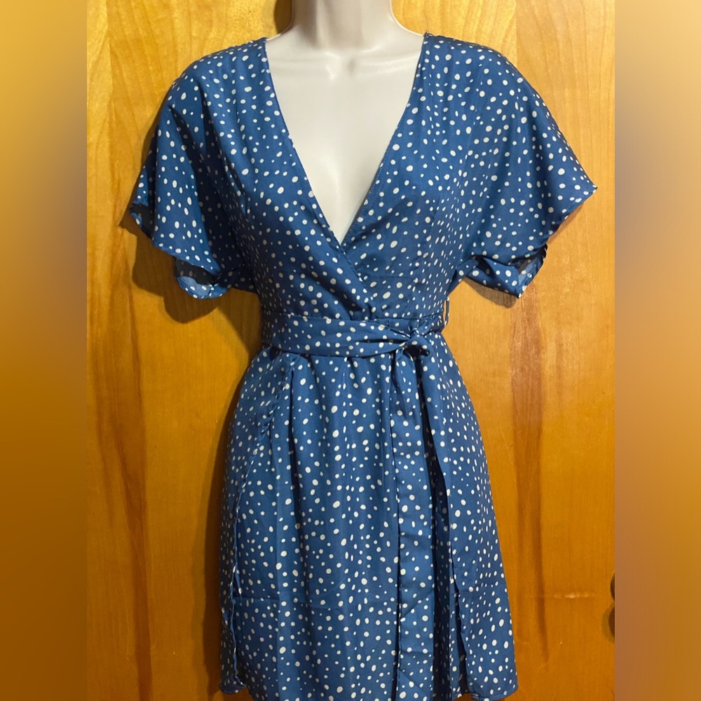 $10 dress sale EUC Nasty Gal lightweight wrap around dress,blue w/white spots, 0